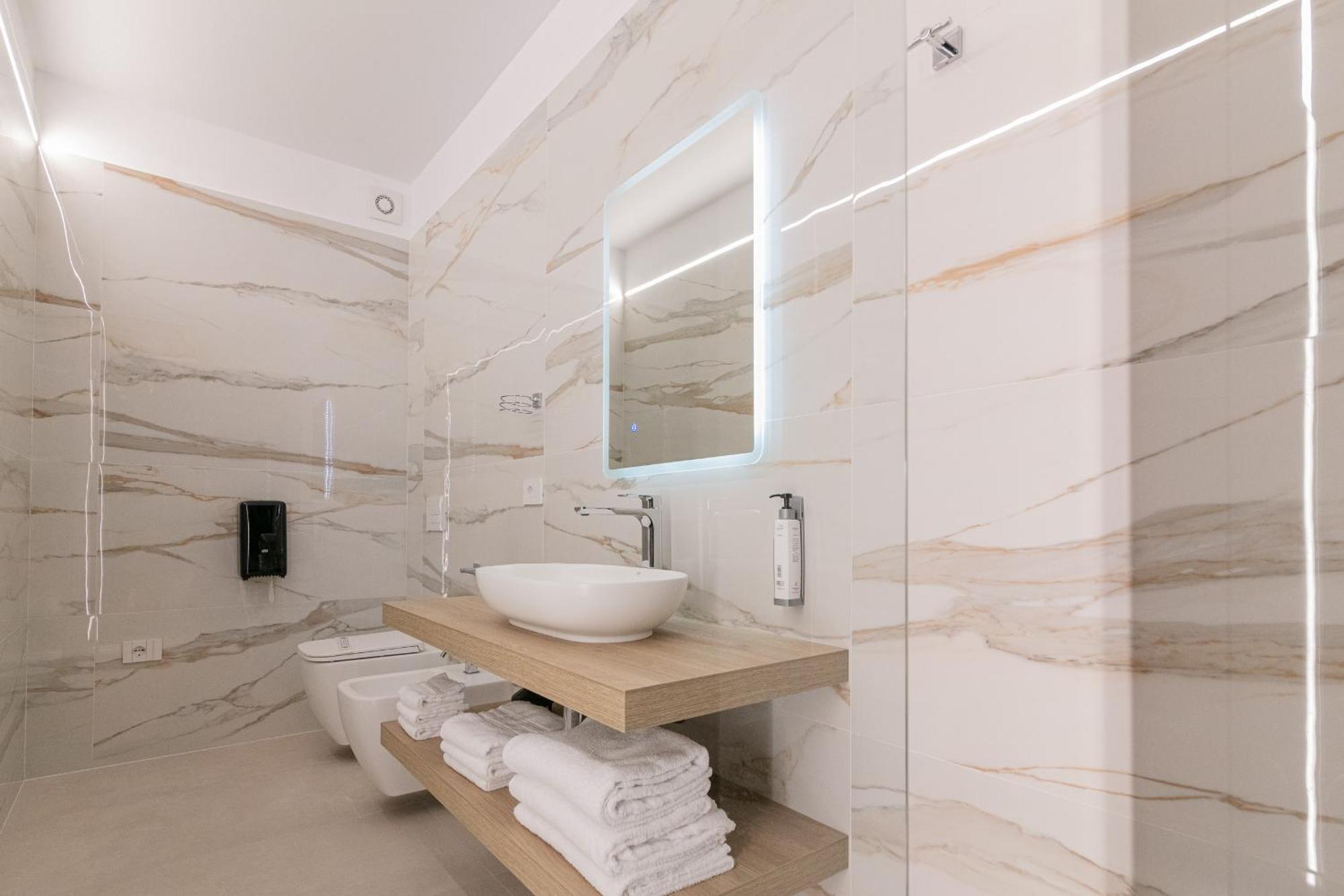 King'S Rooms Termoli Bagian luar foto