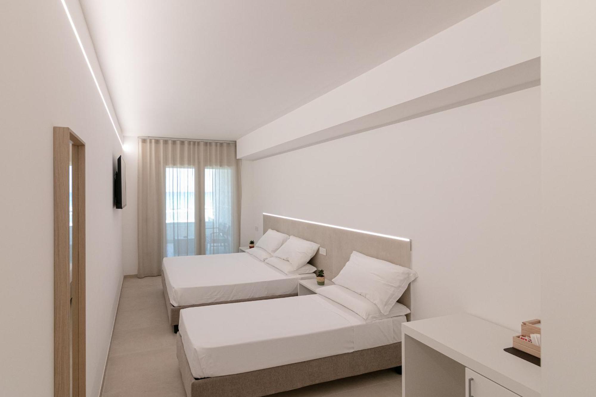 King'S Rooms Termoli Bagian luar foto