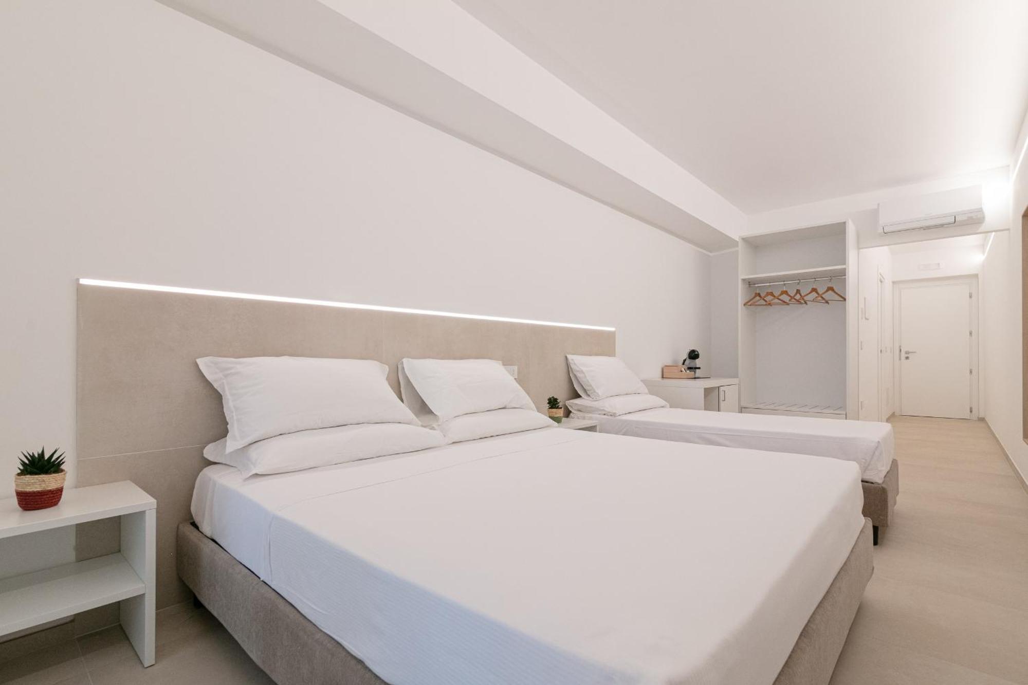 King'S Rooms Termoli Bagian luar foto