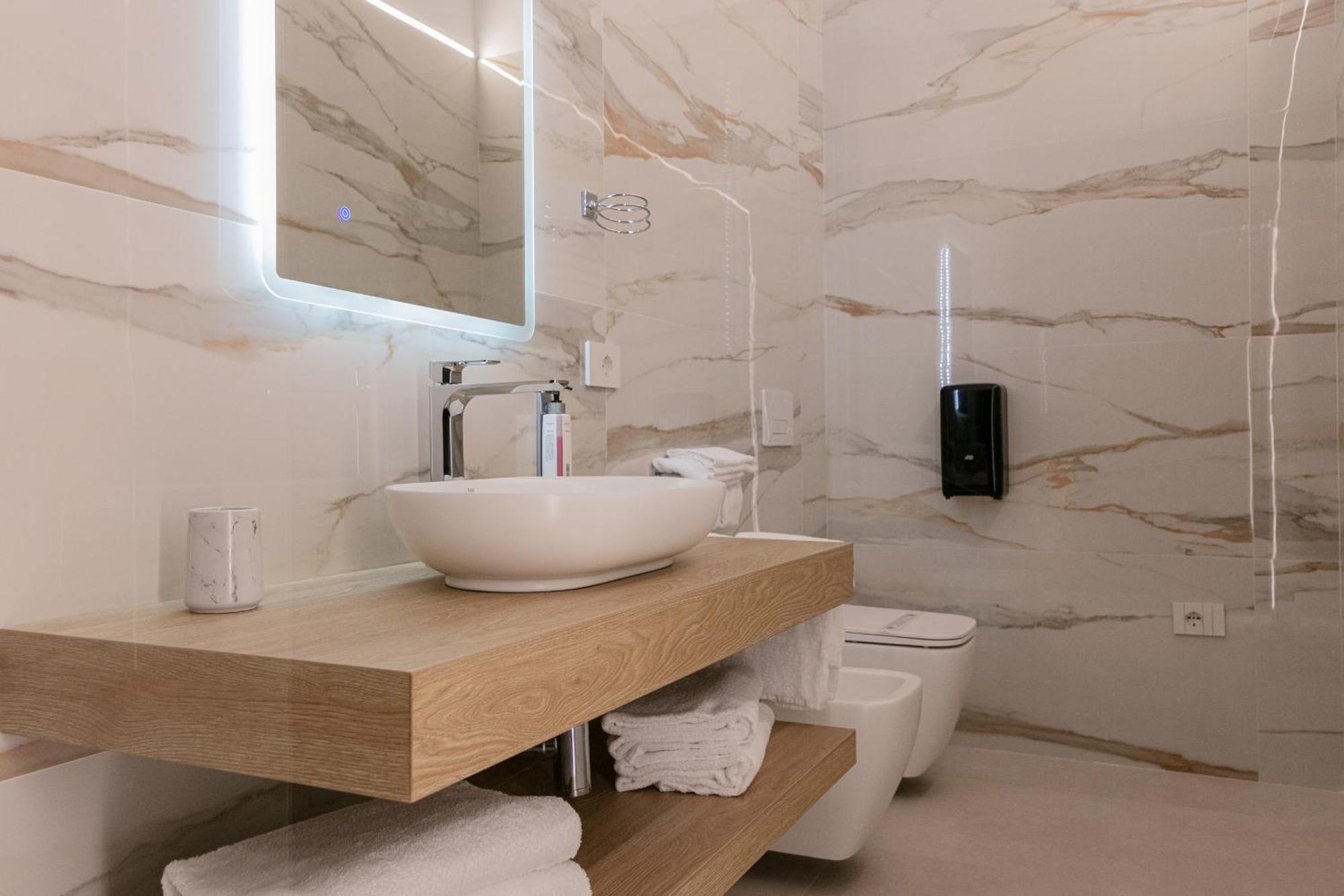King'S Rooms Termoli Bagian luar foto