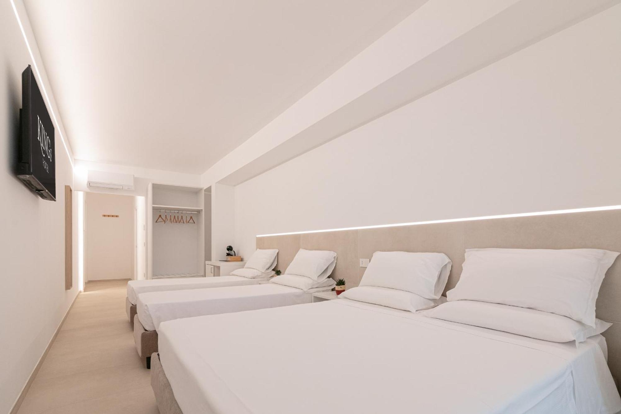 King'S Rooms Termoli Bagian luar foto