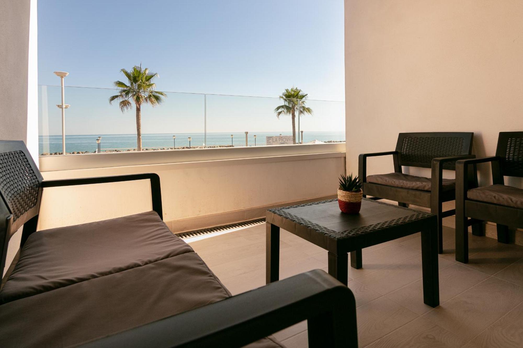 King'S Rooms Termoli Bagian luar foto