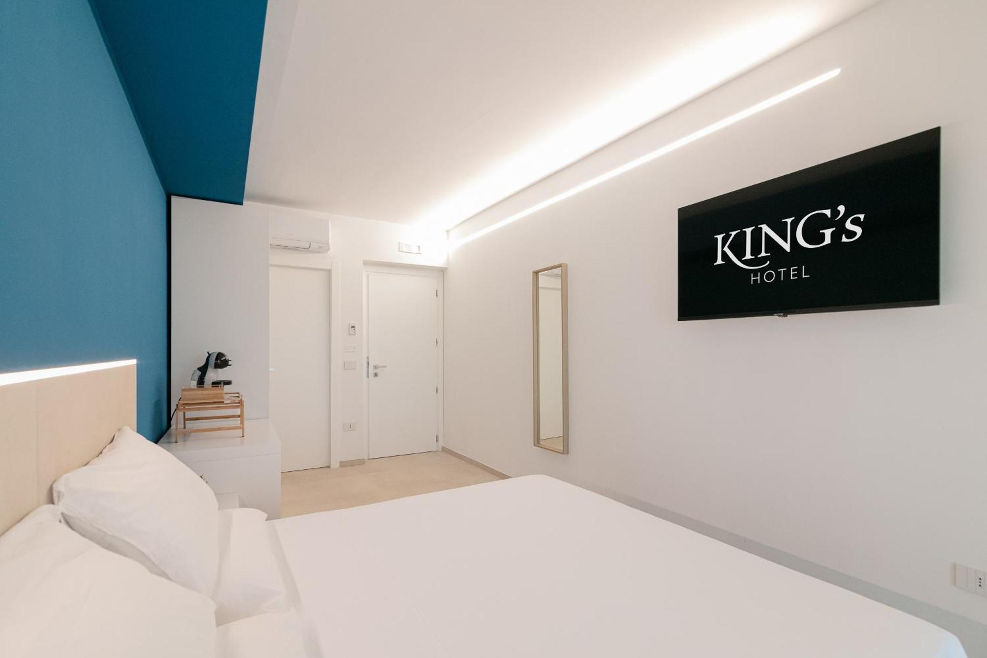 King'S Rooms Termoli Bagian luar foto